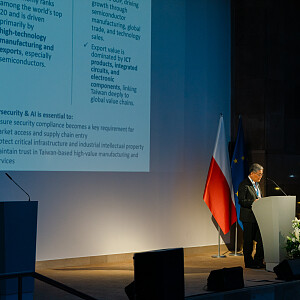 KONFERENCJA-208.jpg